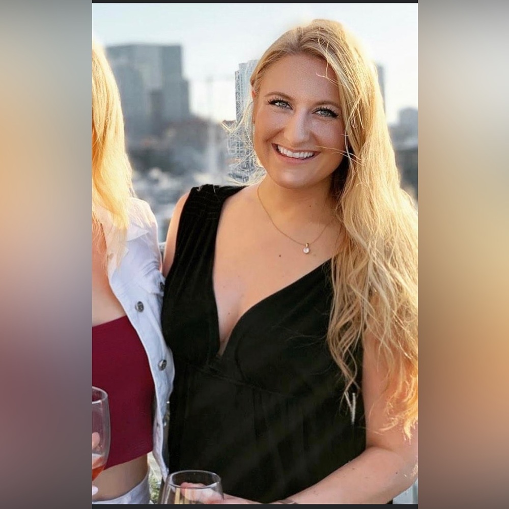 Meet your Posher, Corinne